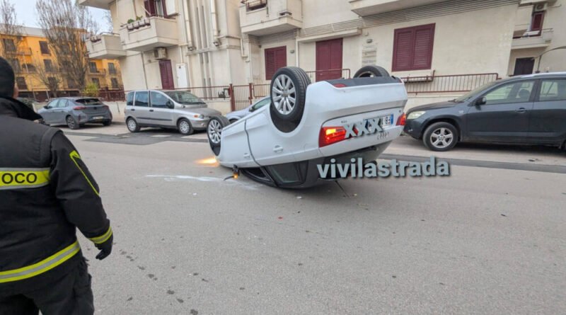Paura all’alba. Audi si ribalta in via Giovanni XXIII
