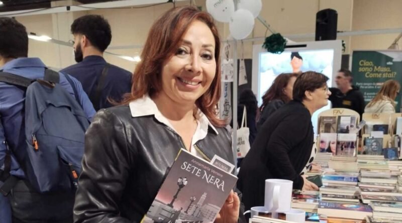 “Sete Nera” di Annamaria Venere nel giardino del Circolo Unione