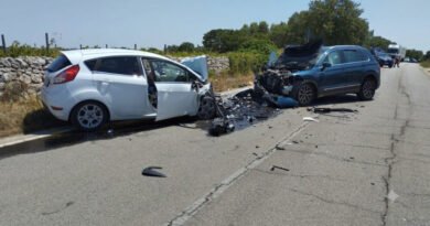 Scontro sulla Gioia – Acquaviva: morta una donna di 55 anni, tre feriti, anche una bambina di 4 anni