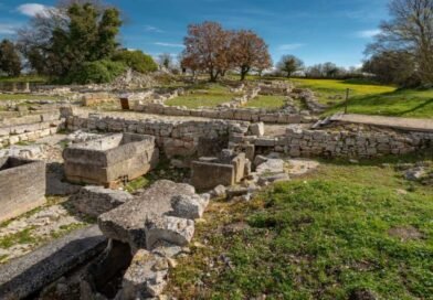 Dai 7 ai 99 anni: a Monte Sannace la magia della scoperta archeologica